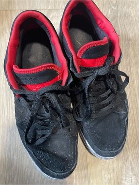 Converse skateboarding shoes